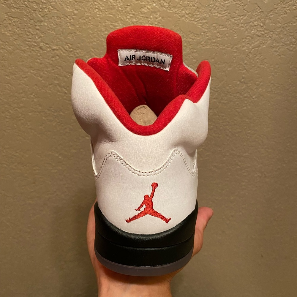 Jordan Retro Fire Red 5 - Picture 7 of 10